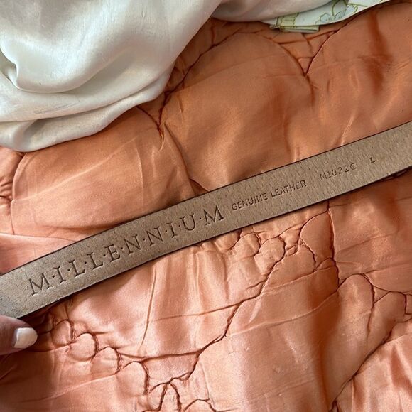 NWT Millennium brown leather belt with silver buckle - Picture 6 of 6